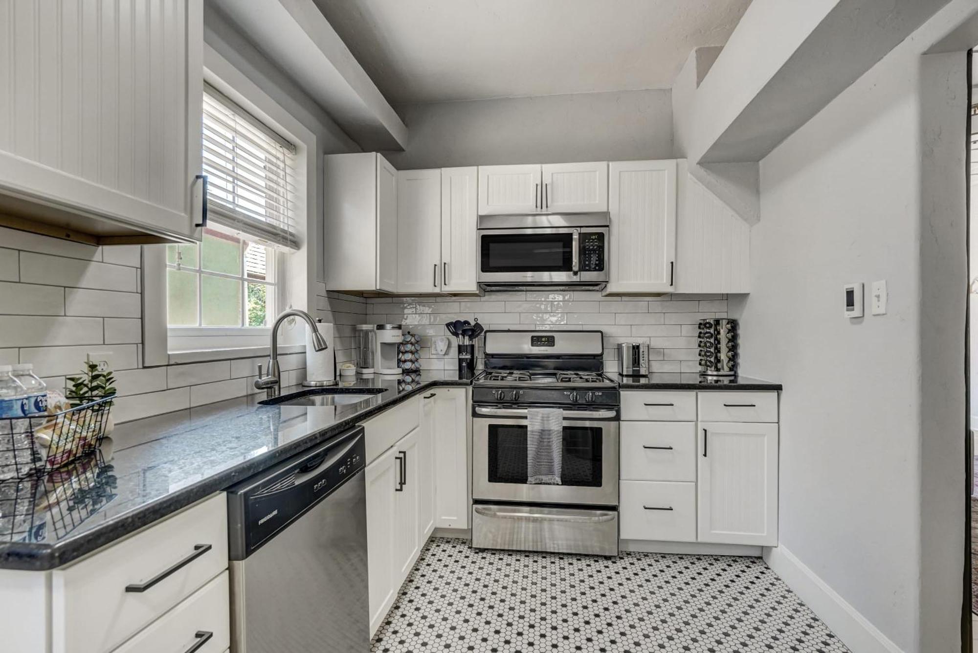Neighborly Heights - Downtown King Bbq Fire Pit Villa โคโลราโดสปริงส์ ภายนอก รูปภาพ